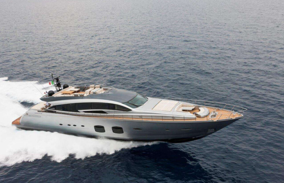 yacht pershing 108